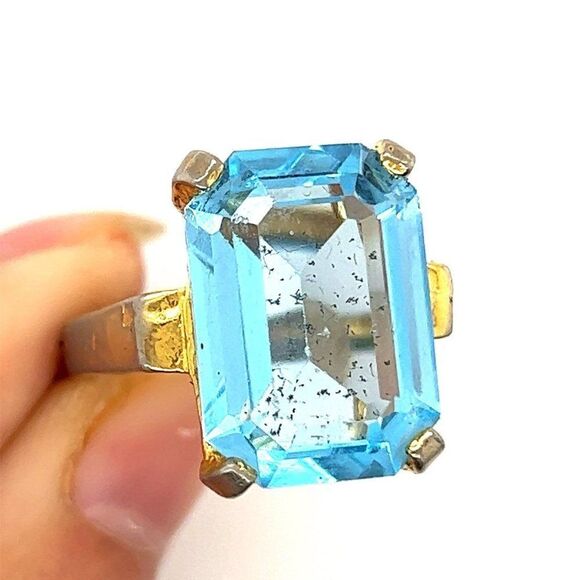 Heavily Used Faux Blue Topaz Ring - Picture 2 of 9